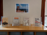 Fotografia dell'esposizione bibliografica organizzata in occasione dell'evento "Binario vivo"