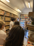 Fotografia degli studenti in biblioteca per la giornata in presenza del PCTO 2024